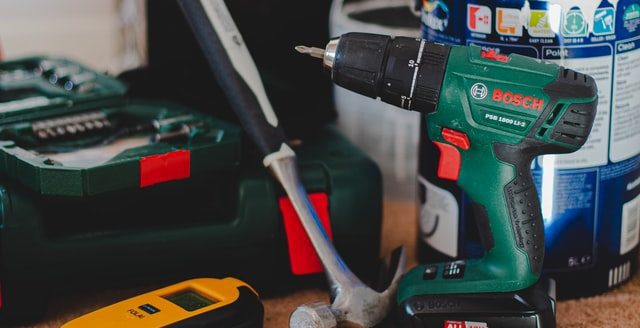 How to Hire the Right Restoration Company in Tampa